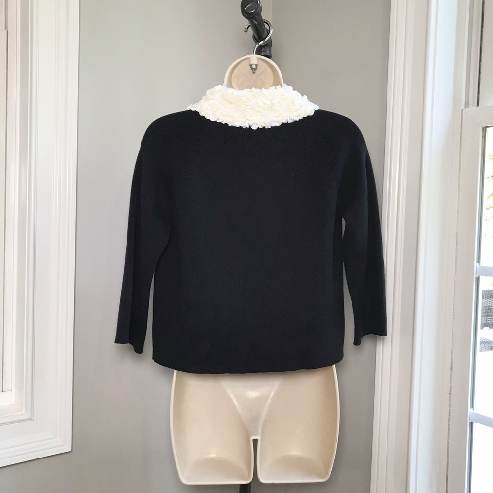 Vintage Michael Simon Black Ivory Rosette Crop Sweater Cardigan ~ Women’s Small - Picture 5 of 7